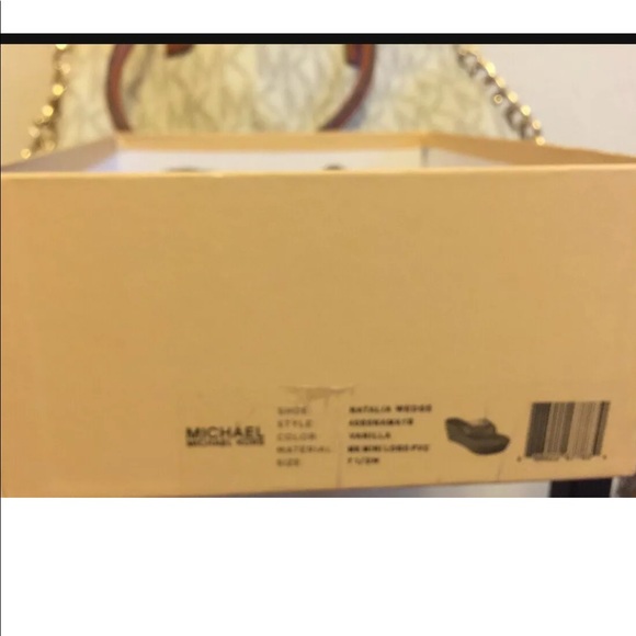 Michael Kors Hamilton matching sandals - Picture 6 of 6